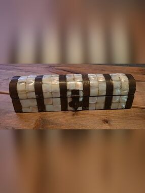 Mother of Pearl Decorative Antique Box